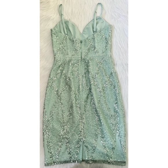 Dress the Population Green Sequin Dress 💚 - Picture 4 of 8